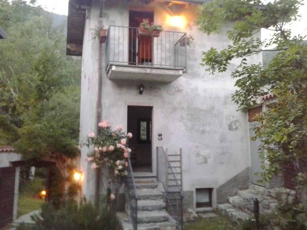 Cascina Cologna Bed and Breakfast Galbiate Buitenkant foto